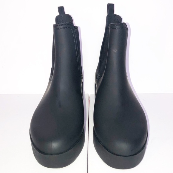 Jeffrey Campbell Hydra Black Matte Chelsea Booties - Picture 2 of 13